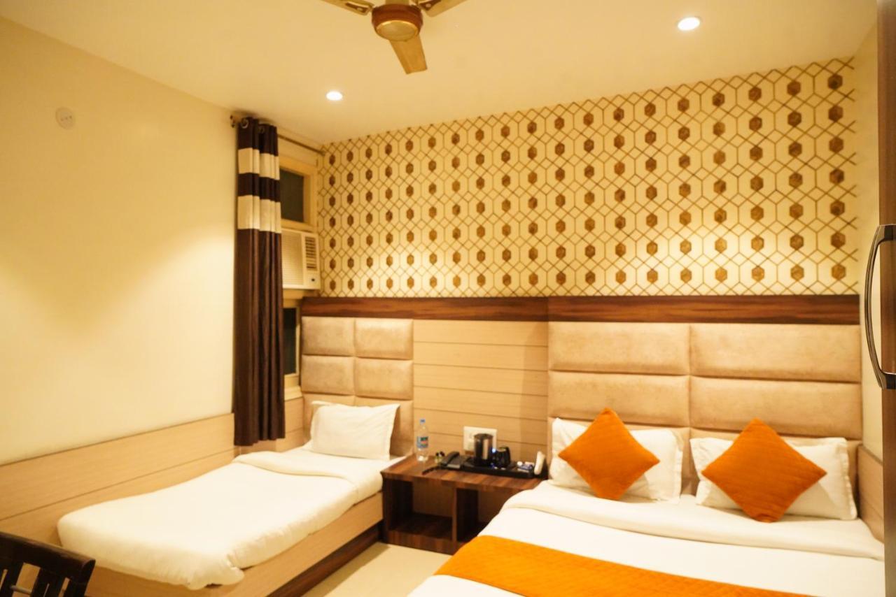 Hotel Malhotra Inn 50 Meter From Golden Temple Αμριτσάρ Εξωτερικό φωτογραφία