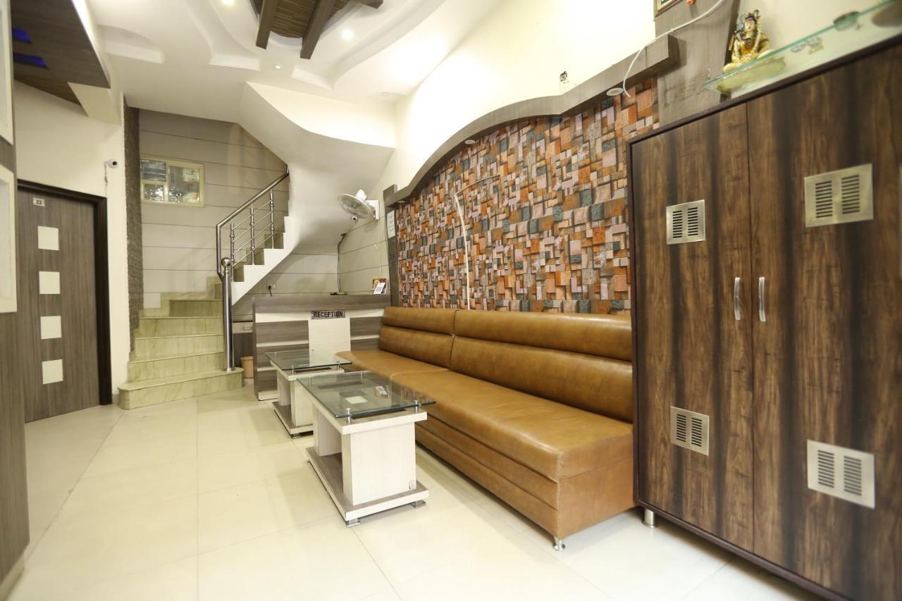 Hotel Malhotra Inn 50 Meter From Golden Temple Αμριτσάρ Εξωτερικό φωτογραφία
